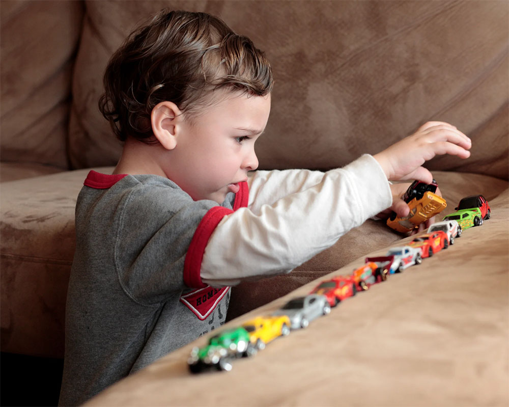 government-fuinded-children-mobile